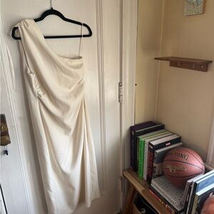 Elegant One-Shoulder Cream Dress